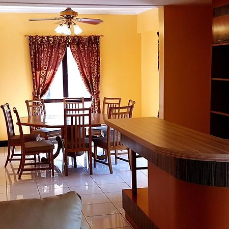 Marina Court Kota Kinabalu- Bigger Group Stay Together- 6 Bedroom Apartments Buitenkant foto