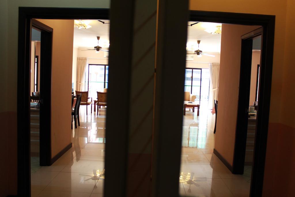 Marina Court Kota Kinabalu- Bigger Group Stay Together- 6 Bedroom Apartments Kamer foto