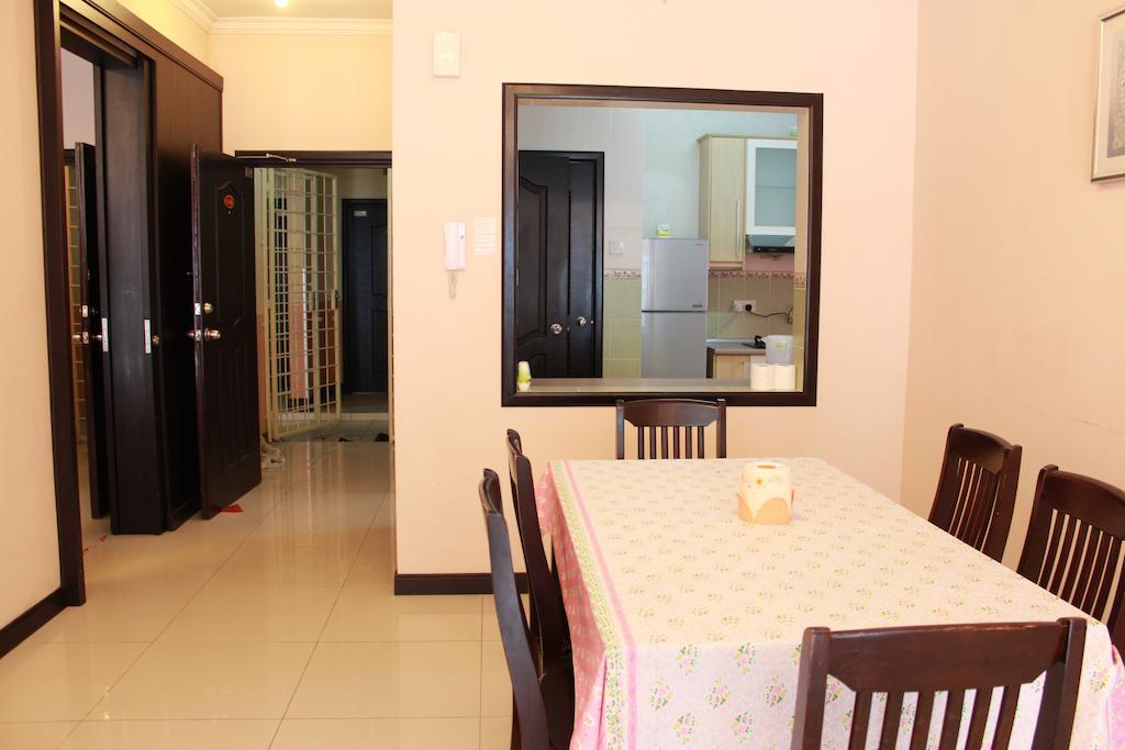 Marina Court Kota Kinabalu- Bigger Group Stay Together- 6 Bedroom Apartments Kamer foto