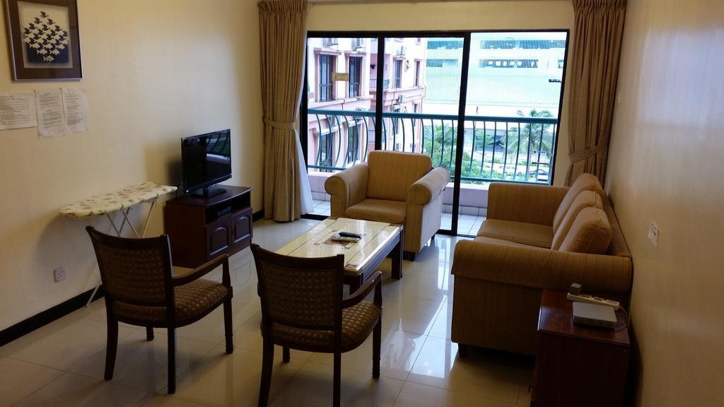 Marina Court Kota Kinabalu- Bigger Group Stay Together- 6 Bedroom Apartments Kamer foto