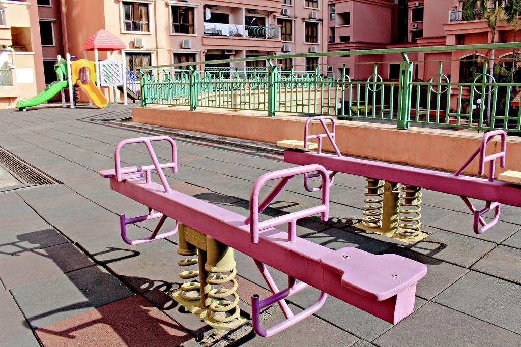 Marina Court Kota Kinabalu- Bigger Group Stay Together- 6 Bedroom Apartments Buitenkant foto