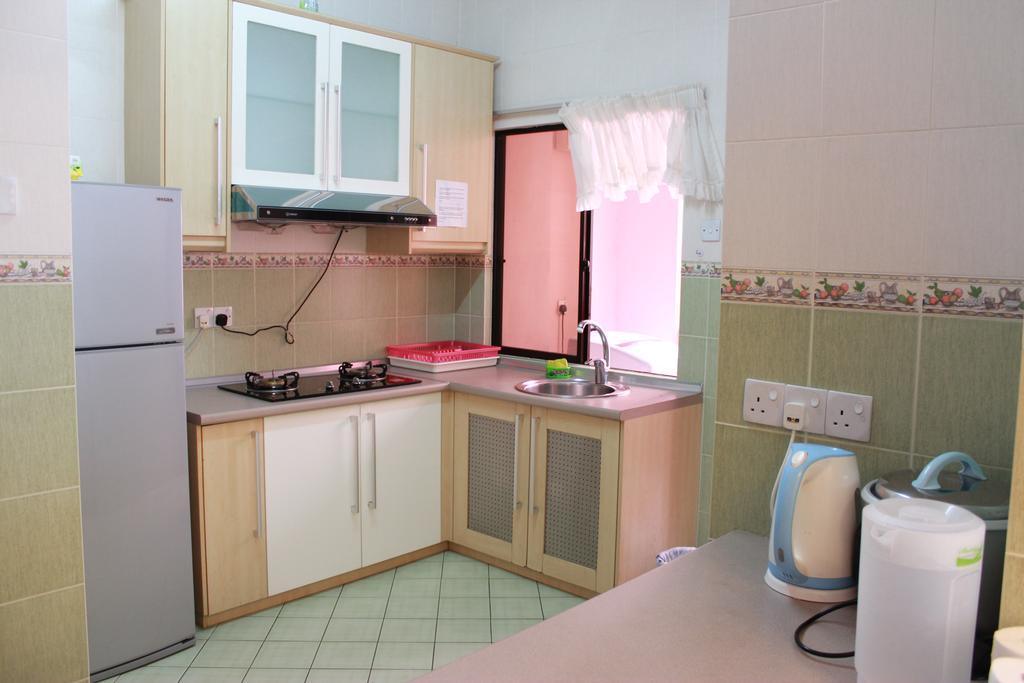 Marina Court Kota Kinabalu- Bigger Group Stay Together- 6 Bedroom Apartments Buitenkant foto