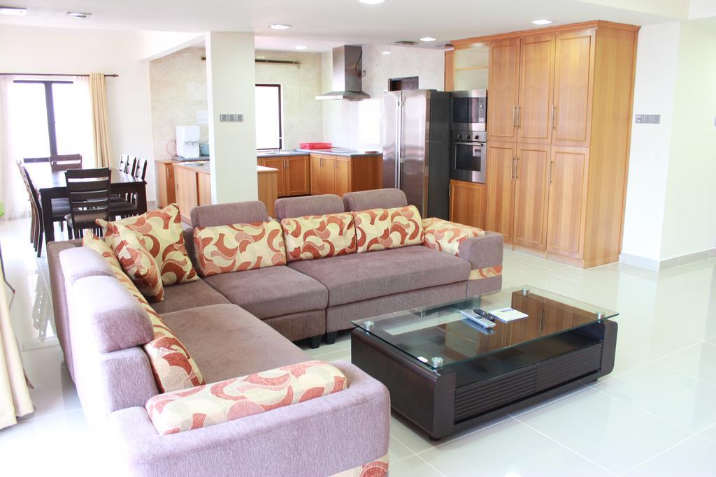 Marina Court Kota Kinabalu- Bigger Group Stay Together- 6 Bedroom Apartments Buitenkant foto
